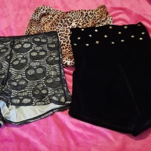 2 Marialia, 1 Goth short, Tank Top